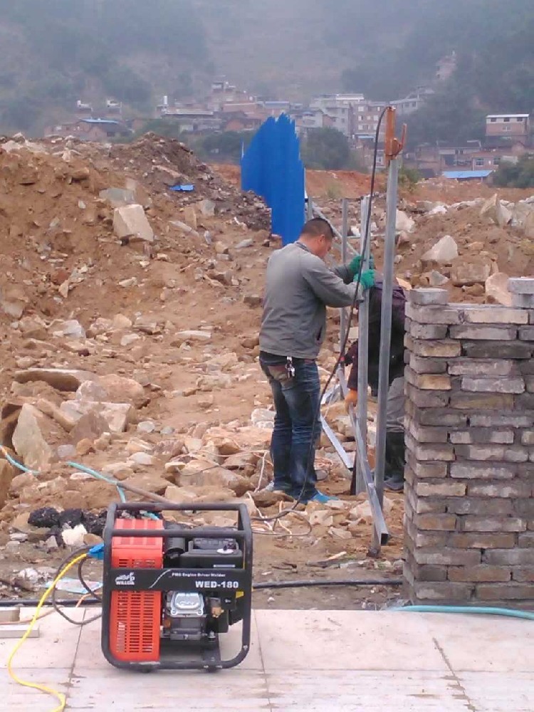 商業(yè)場所臨時供電的理想選擇—商用小型發(fā)電機